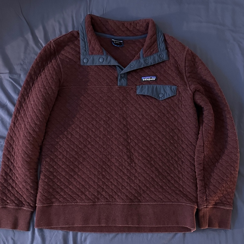 Patagonia Quilted Pullover in Maroon and Charcoal